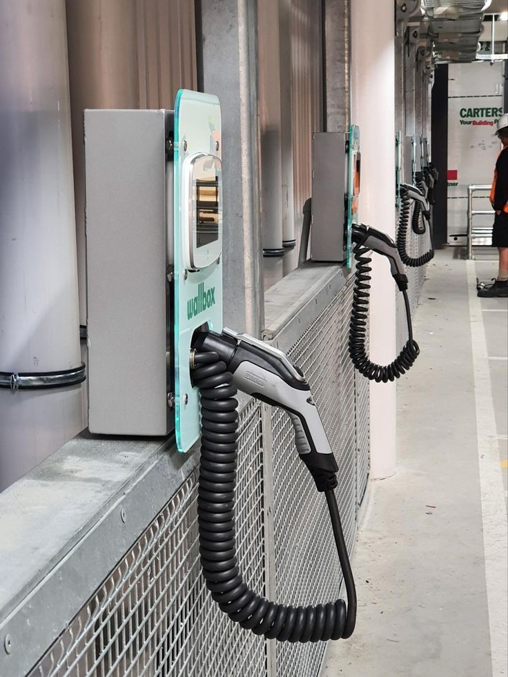 汽車充電樁設備的終極性能比較指南