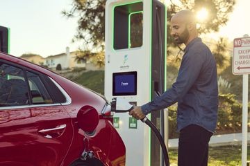 康普利汽車充電樁性能價(jià)格平衡點(diǎn)分析